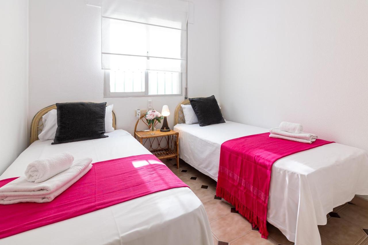 Sea & Wave Al Rolo Beach Apartment Malaga Luaran gambar